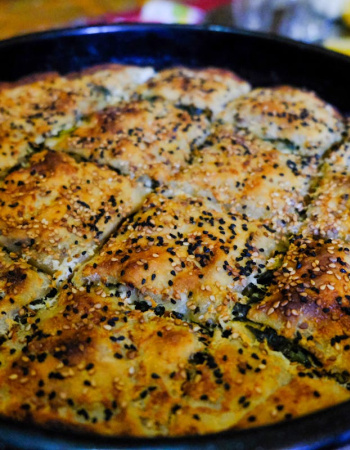 Pita sa spanaćem i feta sirom – jednostavan recept za lagan i ukusan obrok