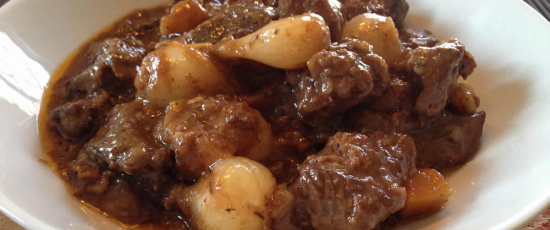 Bif Burginjon (Burgundski gulaš): Klasik francuske kuhinje dostojan svake svečane trpeze