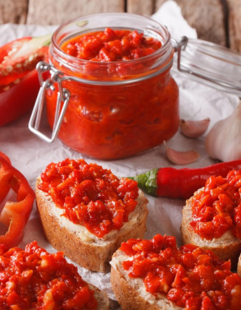 Originalan recept za pinđur: Bolji je i od ajvara