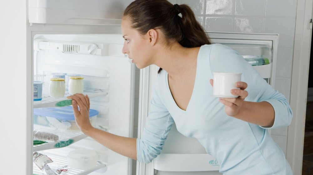 Kada stavljate vruću hranu u frižider stvara se opasna zona: Stručnjaci upozoravaju na posledice