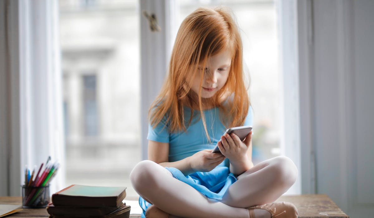 DEFEKTOLOG UPOZORAVA na uticaj DIGITALNIH UREĐAJA