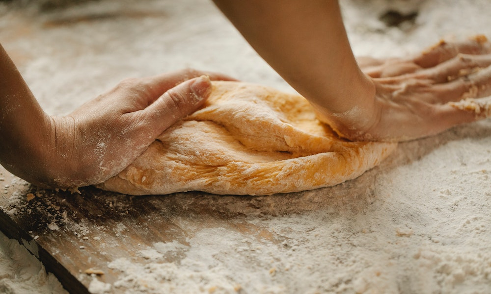 5 GREŠAKA KOJE SVI PRAVE KADA MESE TESTO: Pokušajte da ih izbegnete i napravićete najlepša peciva