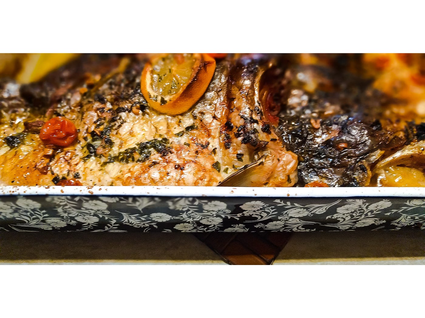 Šaran sa suvim šljivama