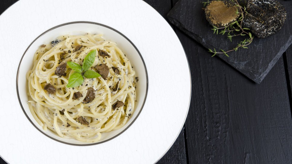 Pasta sa tartufima u blagom kremastom sosu